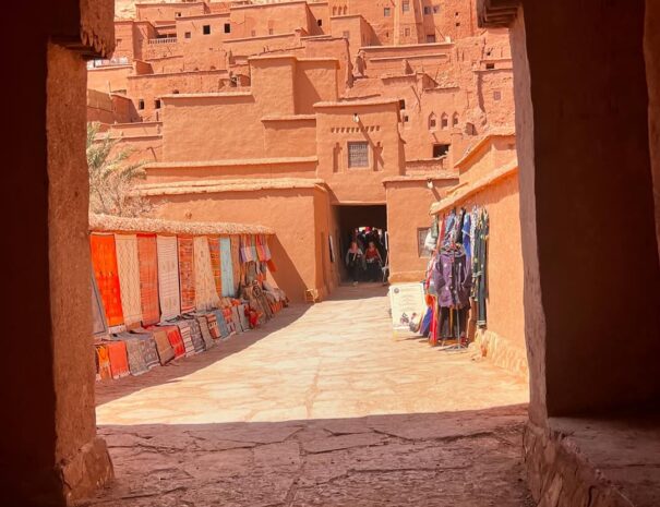 Ait Benhaddou_ Ouarzazate.__Excursão de 4 dias a Merzouga saindo de Marrakech 😍🐪_.____________________________🗓️ DIA 01_ Marrakech – Tizi N T(